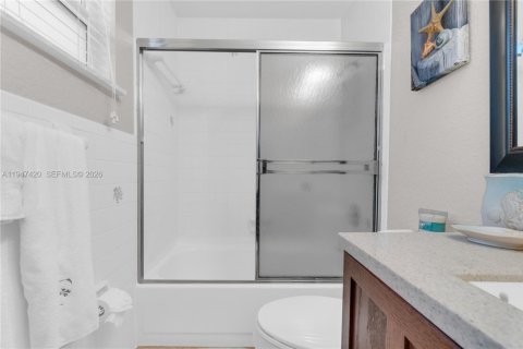 House in Pompano Beach, Florida 3 bedrooms, 154.68 sq.m. № 2003634 - photo 24