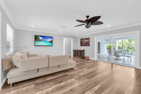 House in Pompano Beach, Florida 3 bedrooms, 154.68 sq.m. № 2003634 - photo 9