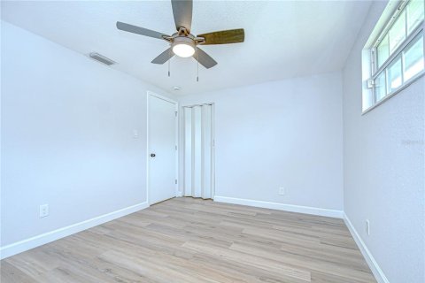 House in Tampa, Florida 2 bedrooms, 69.49 sq.m. № 1822427 - photo 12