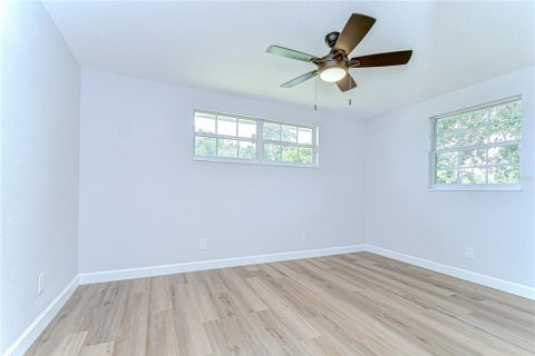 House in Tampa, Florida 2 bedrooms, 69.49 sq.m. № 1822427 - photo 11