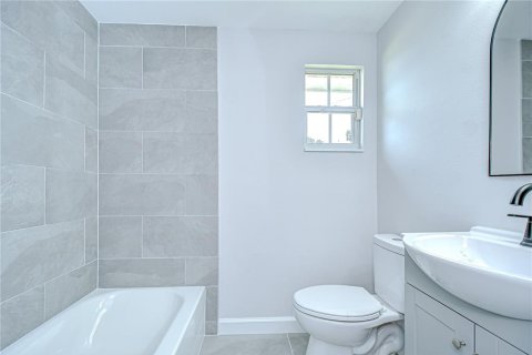 House in Tampa, Florida 2 bedrooms, 69.49 sq.m. № 1822427 - photo 9