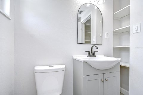 House in Tampa, Florida 2 bedrooms, 69.49 sq.m. № 1822427 - photo 10
