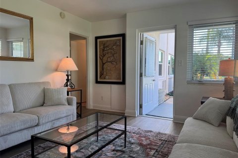 Condominio en alquiler en Saint Petersburg, Florida, 1 dormitorio, 48.77 m2 № 1901122 - foto 8