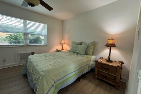 Condominio en alquiler en Saint Petersburg, Florida, 1 dormitorio, 48.77 m2 № 1901122 - foto 14
