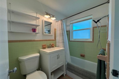 Condominio en alquiler en Saint Petersburg, Florida, 1 dormitorio, 48.77 m2 № 1901122 - foto 18
