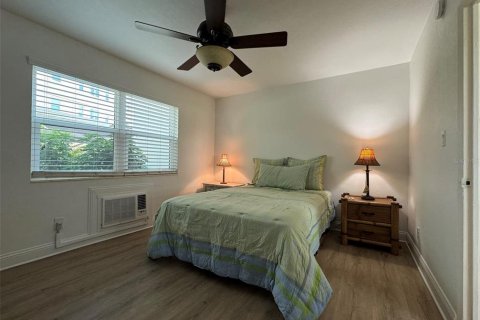 Condominio en alquiler en Saint Petersburg, Florida, 1 dormitorio, 48.77 m2 № 1901122 - foto 15