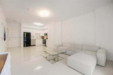 Condo in Miami Beach, Florida, 1 bedroom  № 1704296 - photo 8