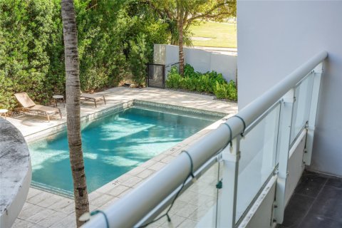 Condo in Miami Beach, Florida, 1 bedroom  № 1704296 - photo 3