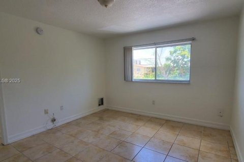Copropriété à louer à Miami, Floride: 1 chambre, 55.37 m2 № 1943620 - photo 4