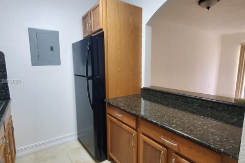 Copropriété à louer à Miami, Floride: 1 chambre, 55.37 m2 № 1943620 - photo 13