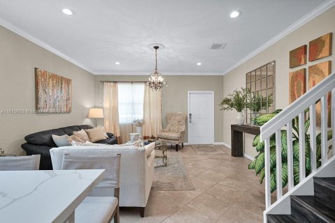 Villa ou maison à louer à Cutler Bay, Floride: 4 chambres, 191.47 m2 № 1780069 - photo 9
