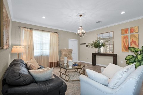 Villa ou maison à louer à Cutler Bay, Floride: 4 chambres, 191.47 m2 № 1780069 - photo 11