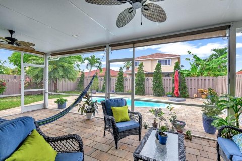 Villa ou maison à louer à Cutler Bay, Floride: 4 chambres, 191.47 m2 № 1780069 - photo 19