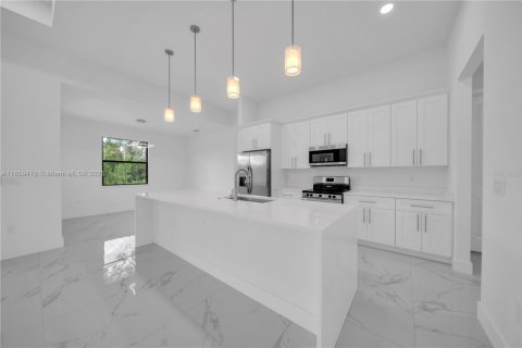 Casa en venta en Lehigh Acres, Florida, 4 dormitorios, 177.63 m2 № 1888088 - foto 18