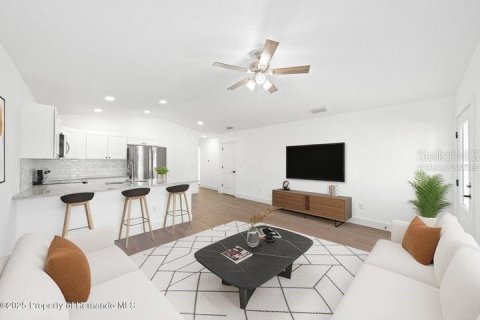 House in Brooksville, Florida 3 bedrooms, 93.65 sq.m. № 2210623 - photo 3