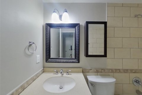 House in Tampa, Florida 3 bedrooms, 112.5 sq.m. № 1910967 - photo 7