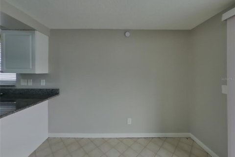 House in Tampa, Florida 3 bedrooms, 112.5 sq.m. № 1910967 - photo 4