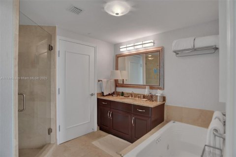 Купить кондоминиум в Майами-Бич, Флорида 2 спальни, 144.65м2, № 2020927 - фото 23