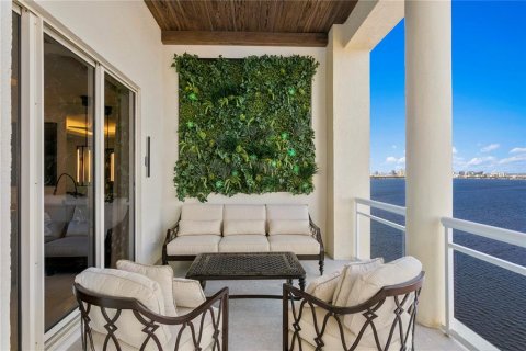 Copropriété à vendre à Tampa, Floride: 3 chambres, 570.7 m2 № 2400112 - photo 15