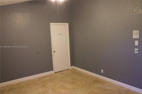 Villa ou maison à vendre à Coral Springs, Floride: 4 chambres, 280.29 m2 № 1993606 - photo 20