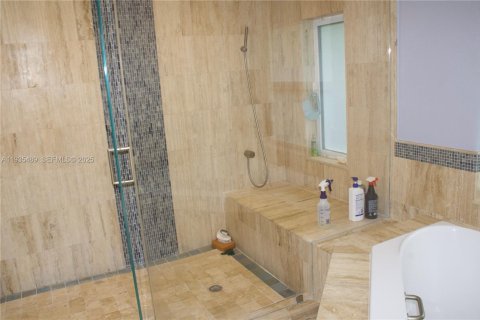 Villa ou maison à vendre à Coral Springs, Floride: 4 chambres, 280.29 m2 № 1993606 - photo 12