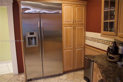 Villa ou maison à vendre à Coral Springs, Floride: 4 chambres, 280.29 m2 № 1993606 - photo 29