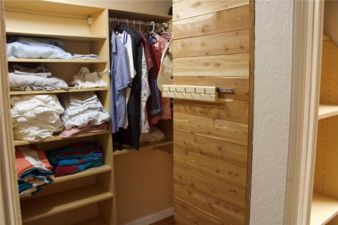 Villa ou maison à vendre à Coral Springs, Floride: 4 chambres, 280.29 m2 № 1993606 - photo 17