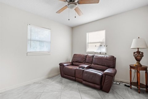 Casa en venta en Orlando, Florida, 3 dormitorios, 98.1 m2 № 1757279 - foto 13