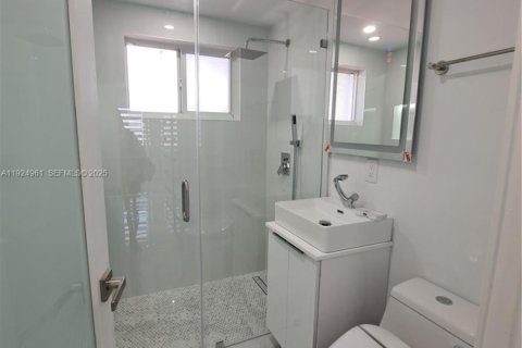 Снять в аренду кондоминиум в Майами-Бич, Флорида 1 спальня, 55м2, № 1983470 - фото 4