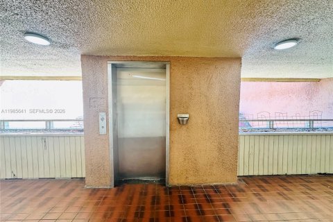 Купить кондоминиум в Хайалиа, Флорида 1 спальня, 61.32м2, № 2048052 - фото 28