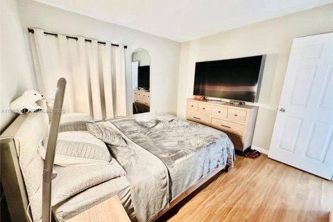 Купить кондоминиум в Хайалиа, Флорида 1 спальня, 61.32м2, № 2048052 - фото 18