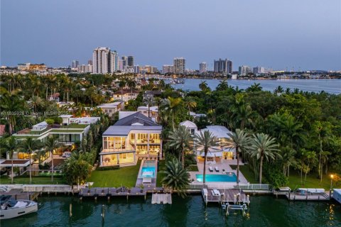 House in Miami Beach, Florida 387.5 sq.m. № 1820028 - photo 8