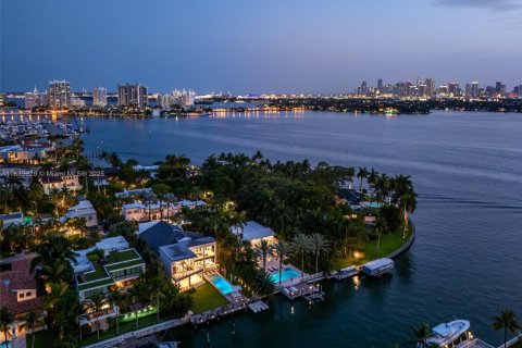 House in Miami Beach, Florida 387.5 sq.m. № 1820028 - photo 10