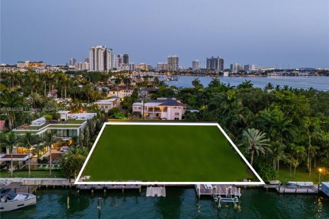 House in Miami Beach, Florida 387.5 sq.m. № 1820028 - photo 7