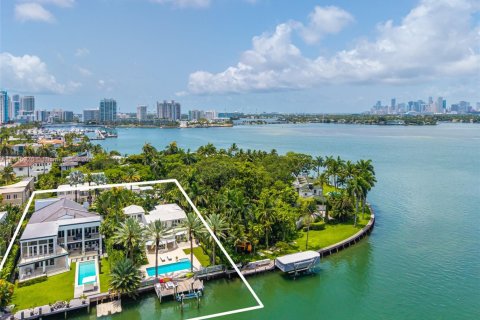 House in Miami Beach, Florida 387.5 sq.m. № 1820028 - photo 2