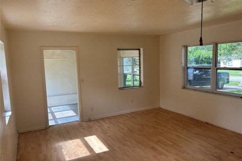 House in Deltona, Florida 1 bedroom, 78.41 sq.m. № 1914464 - photo 12