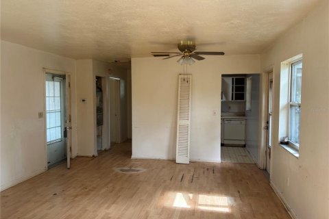 House in Deltona, Florida 1 bedroom, 78.41 sq.m. № 1914464 - photo 11