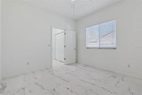 House in Lake Mary, Florida 4 bedrooms, 244.43 sq.m. № 2167423 - photo 21