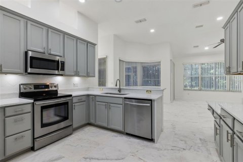 House in Lake Mary, Florida 4 bedrooms, 244.43 sq.m. № 2167423 - photo 19