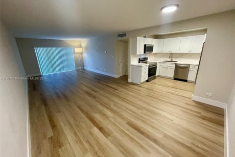 Appartement à louer à Miami, Floride: 2 chambres, 102.19 m2 № 1955224 - photo 7