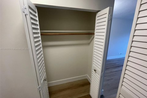 Appartement à louer à Miami, Floride: 2 chambres, 102.19 m2 № 1955224 - photo 23