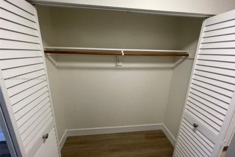 Appartement à louer à Miami, Floride: 2 chambres, 102.19 m2 № 1955224 - photo 24