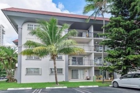 Appartement à louer à Miami, Floride: 2 chambres, 102.19 m2 № 1955224 - photo 1