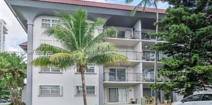 Appartement à Miami, Floride 2 chambres, 102.19 m2 № 1955224