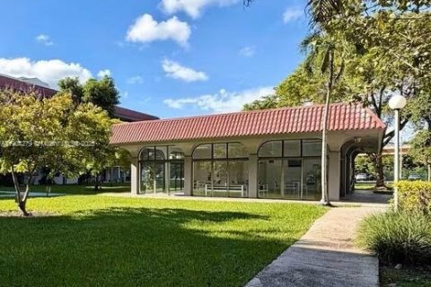 Appartement à louer à Miami, Floride: 2 chambres, 102.19 m2 № 1955224 - photo 6