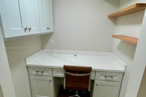 Appartement à louer à Miami, Floride: 2 chambres, 102.19 m2 № 1955224 - photo 16