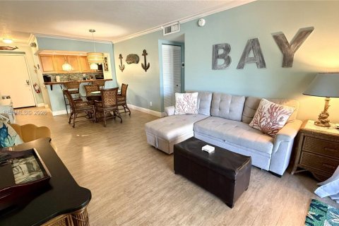 Condo in Tavernier, Florida, 2 bedrooms  № 2086132