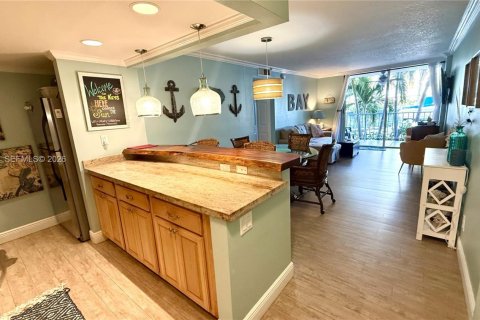 Condo in Tavernier, Florida, 2 bedrooms  № 2086132 - photo 2