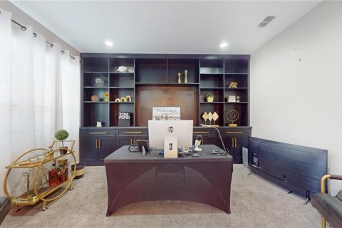 House in Winter Garden, Florida 7 bedrooms, 437.01 sq.m. № 1810985 - photo 5