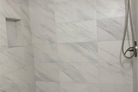 Снять в аренду кондоминиум в Пемброк-Пайнс, Флорида 1 спальня, 63.64м2, № 1858950 - фото 15